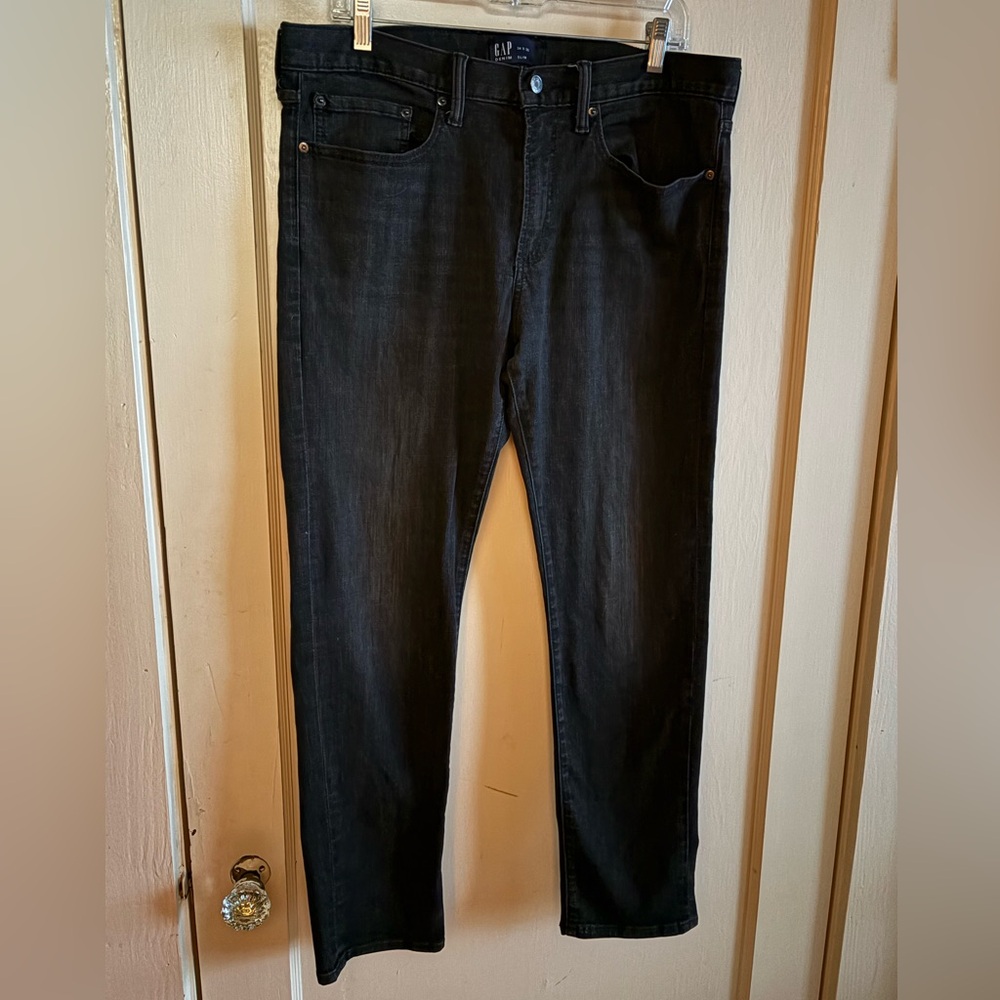 GAP: Men's Black Slim Jeans